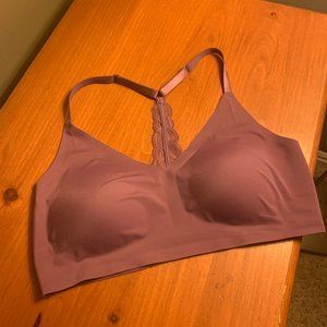 True & Co Women's Triangle Lace Racerback (L)